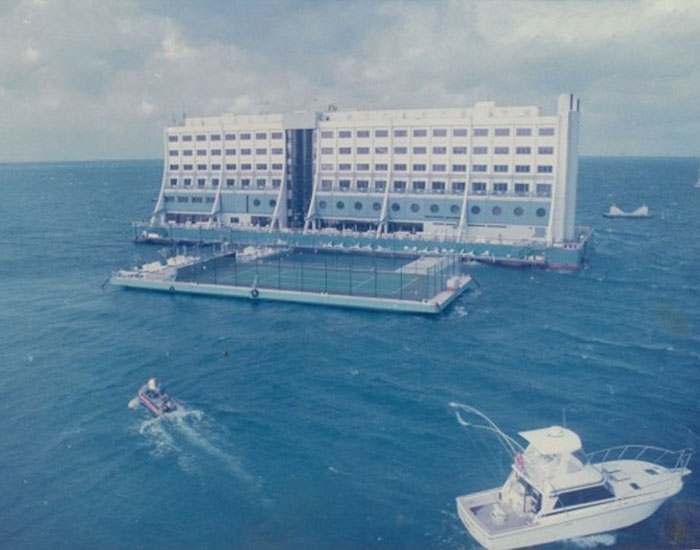The World’s First Luxury Floating Hotel Built In The 1980s For Watching The Great Barrier Reef Ends Up In North Korea