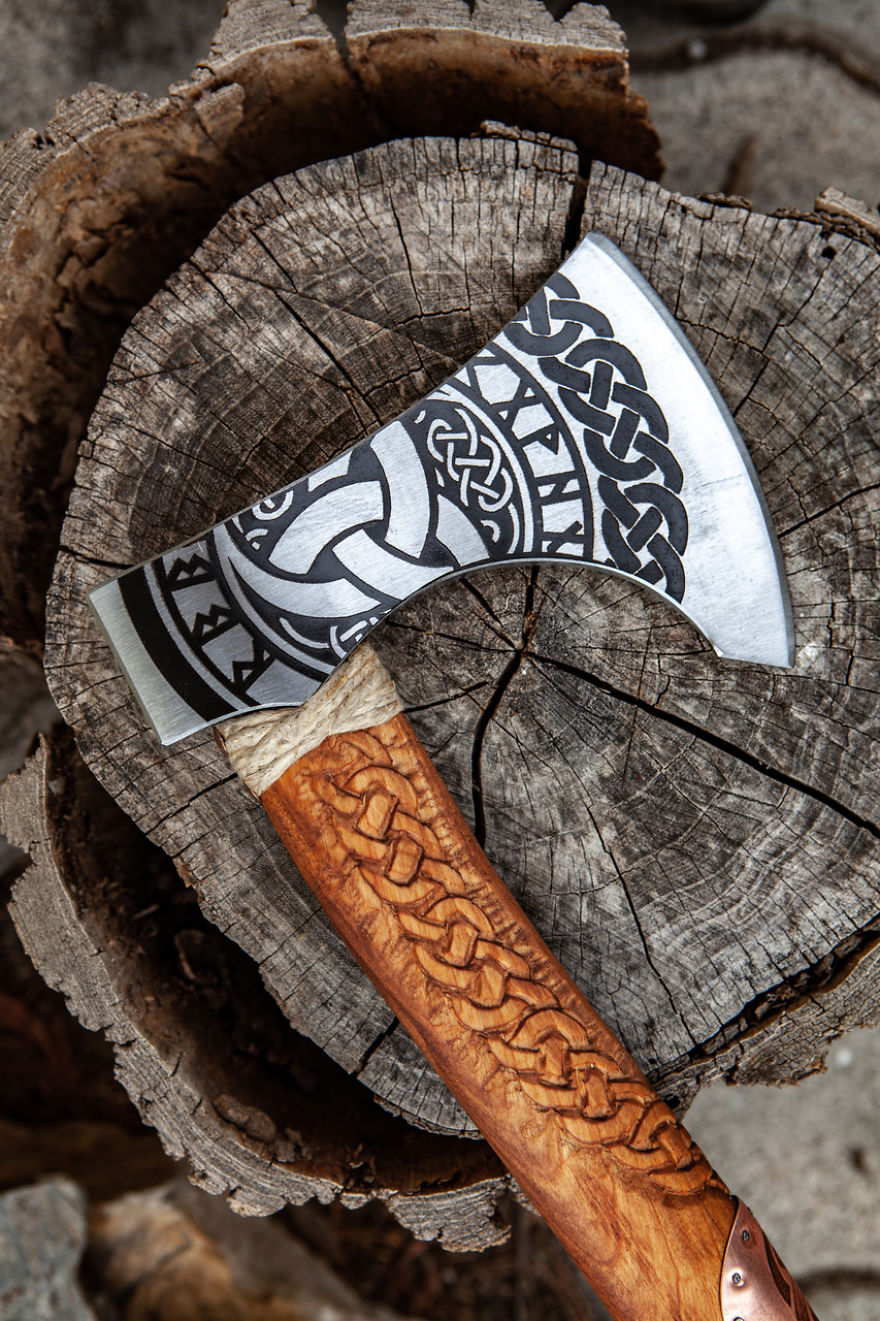 Custom Viking Axe Artist
