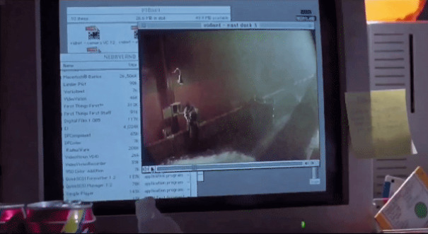 In Jurassic Park (1993), The Mouse Was Put Over The Play/Pause Button To Try To Hide The Fact That This 'Live Feed' Was In Fact A Video. However, The Progress Bar Can Still Be Seen Moving