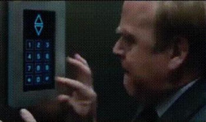 In ‚jurassic Park World: The Fallen Kingdom‘ The Elevator To Lockwoods Basement Has The Passcode 7337. J.a Bayona, The Director Of The Movie, Had His First Big Success With His Shortfilm Named ‚7337‘