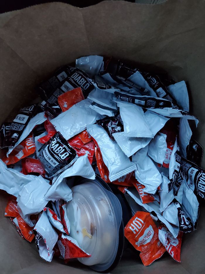 Told The Guys I Like A Lot Of Extra Sauce Because It Just Makes The Food So Much Better. They Definitely Complied. Shout Out To The Taco Bell On Central In NYC