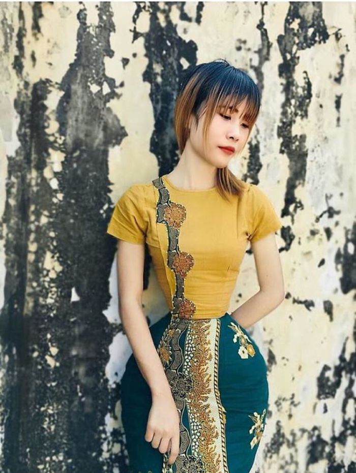 Burmese Influencer Claims Her Skinny Waist Come From Eating Healthy