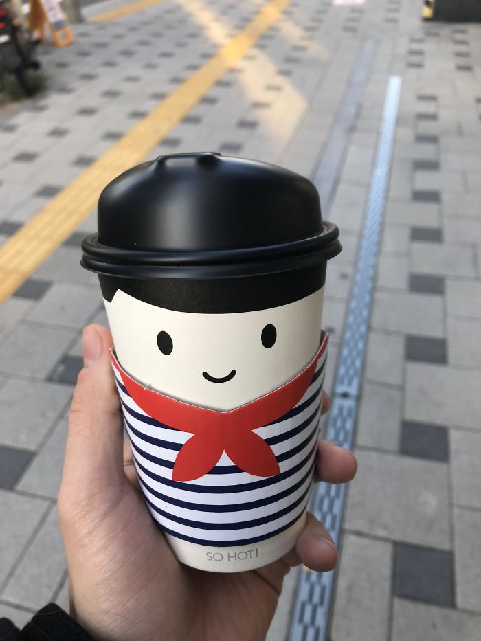 This Coffee Cup From A Paris-Themed Cafe Chain In Seoul