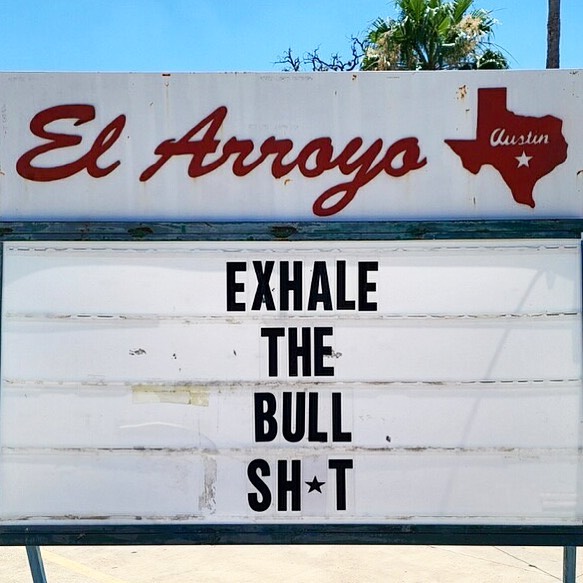 Funny-Restaurant-Signs-El-Arroyo