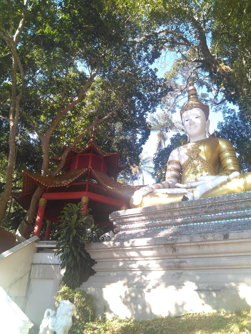 Doi Suthep Vipassana: My Seven-Days Spiritual Experience In Thailand. No Internet, No Talking, But Shining From Within.