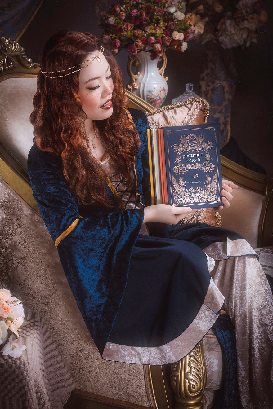 No Other Author Promotes Their Books Like This! As A Photographer, I’m Speechless. No Other Author Promotes Their Books Like This! As A Photographer, I’m Speechless.