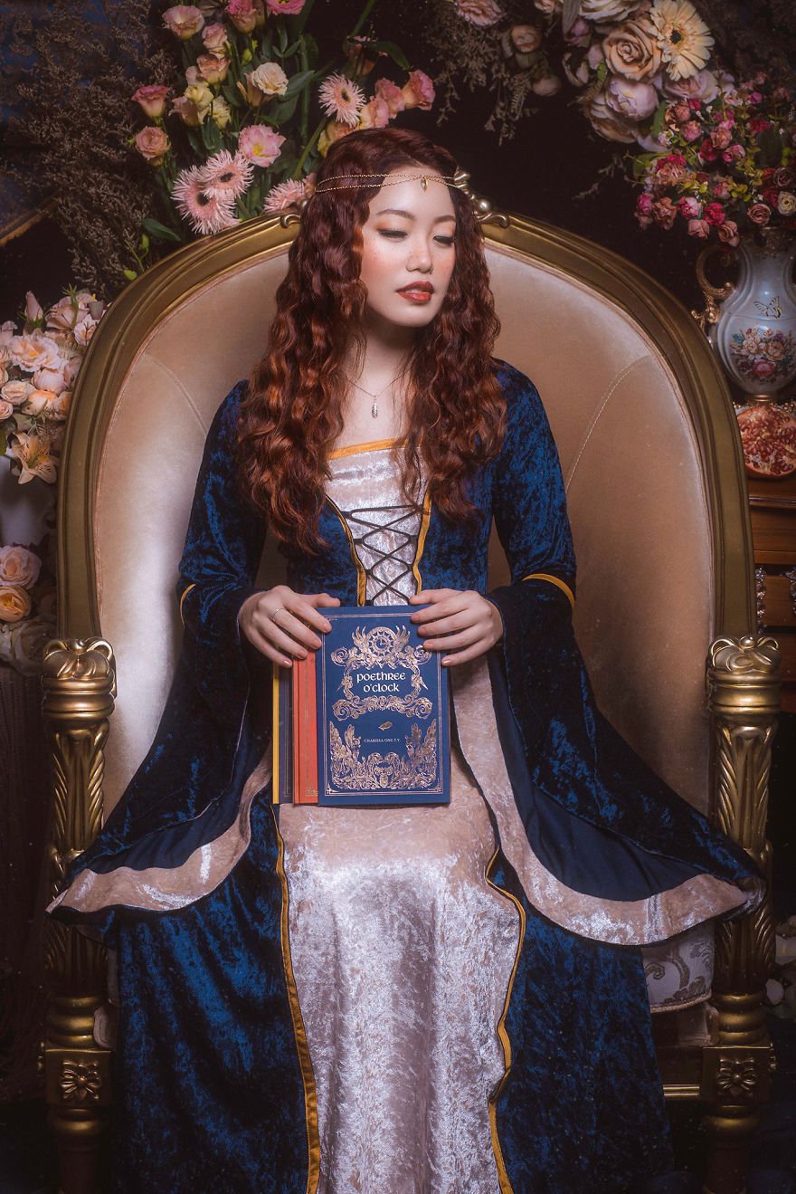 No Other Author Promotes Their Books Like This! As A Photographer, I’m Speechless. No Other Author Promotes Their Books Like This! As A Photographer, I’m Speechless.