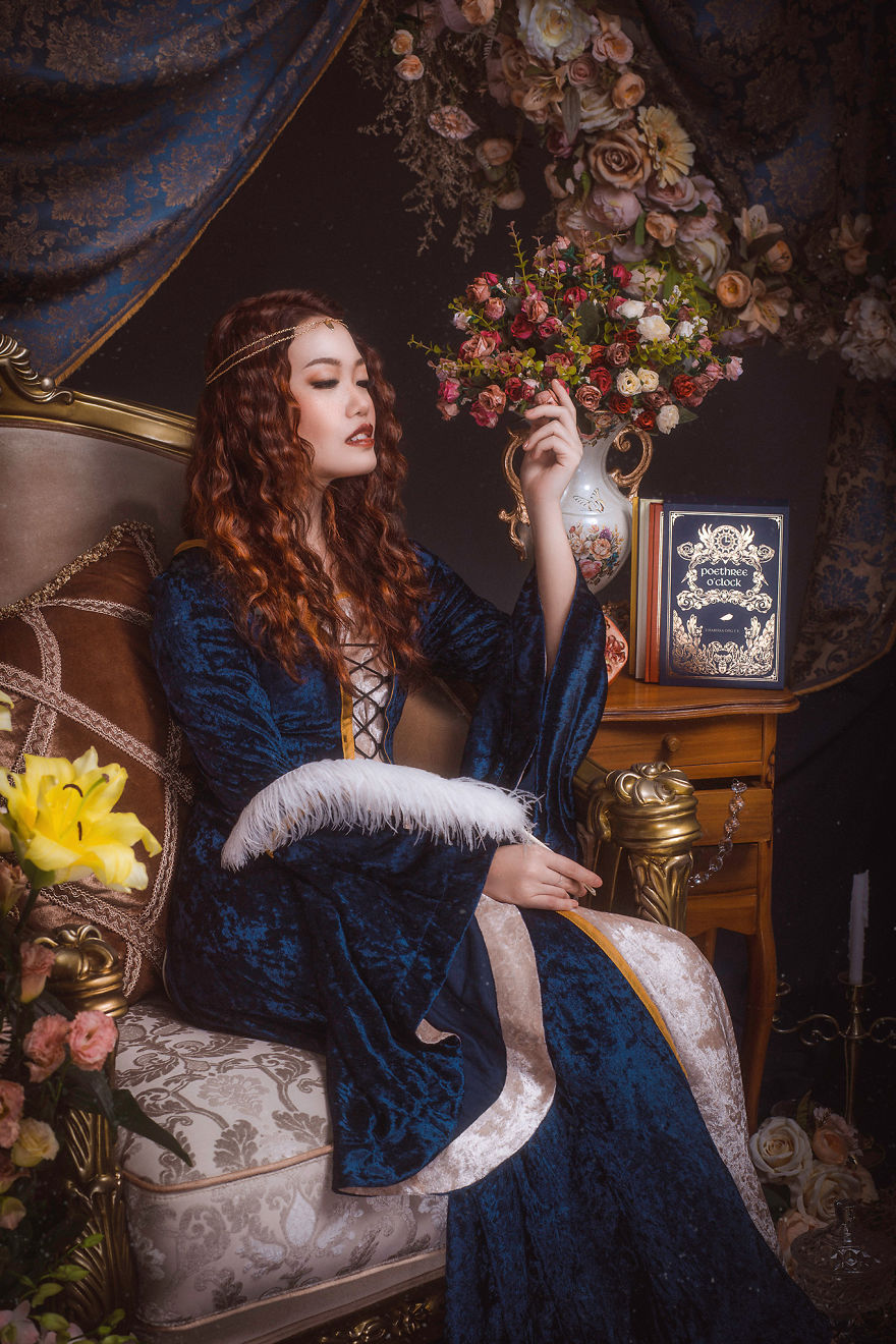 No Other Author Promotes Their Books Like This! As A Photographer, I’m Speechless. No Other Author Promotes Their Books Like This! As A Photographer, I’m Speechless.