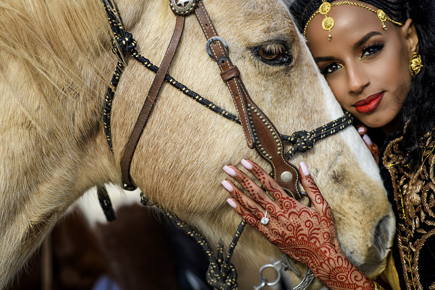 This Equine Friend Is Perfect In This Photo Of An Indian Bride With Henna Hands