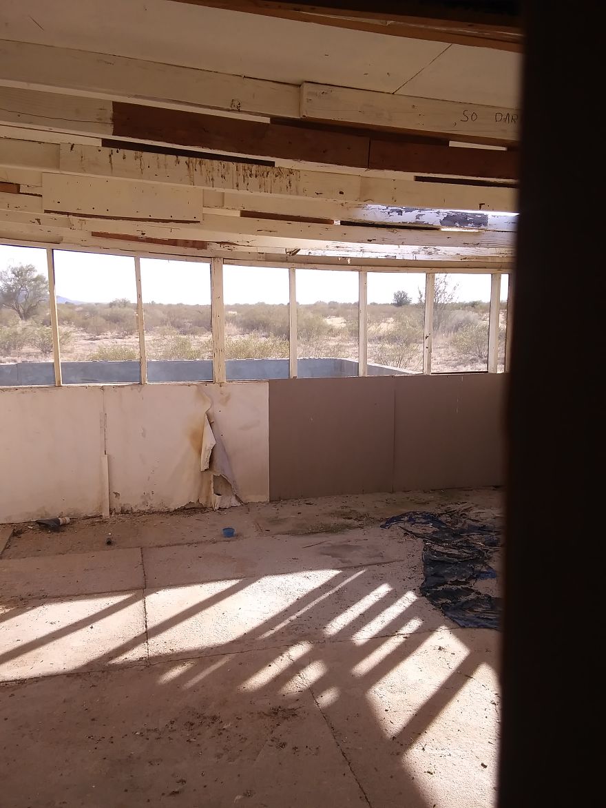 These Six Abandoned Houses Show The Harshness Of Desert Life