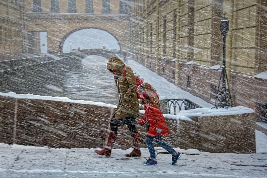 This Photographer Captures Everyday Life In Russia In Sincere Photographs (New Pics)