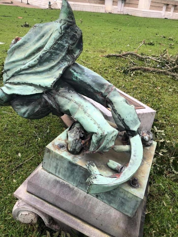People Have Been Protesting This Confederate Statue For Months, Hurricane Laura Brought It Down In Seconds