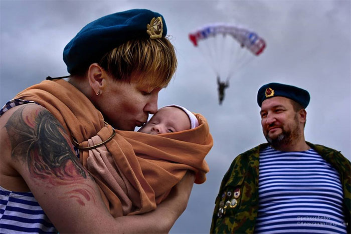 This Is What Russia Really Looks Like: 30 Honest And Bizarre Photos By Aleksandr Petrosyan