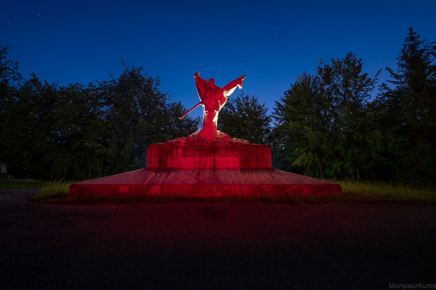 Sentinels Of The East - French Wwi And Wwii Monuments By Night