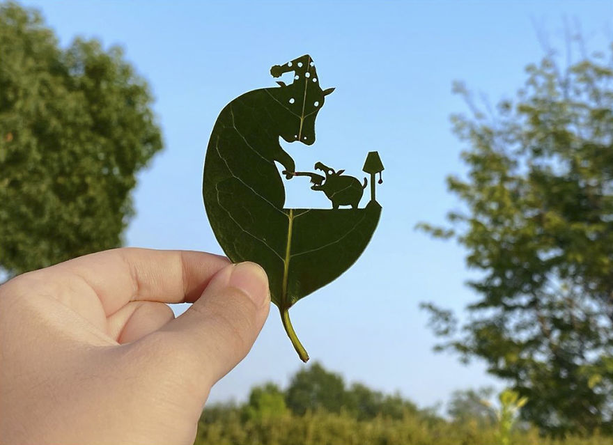 This Japanese Artist Is Making Positive Use Of His Adhd By Making Vignette Art From Leaves (85 Pics)