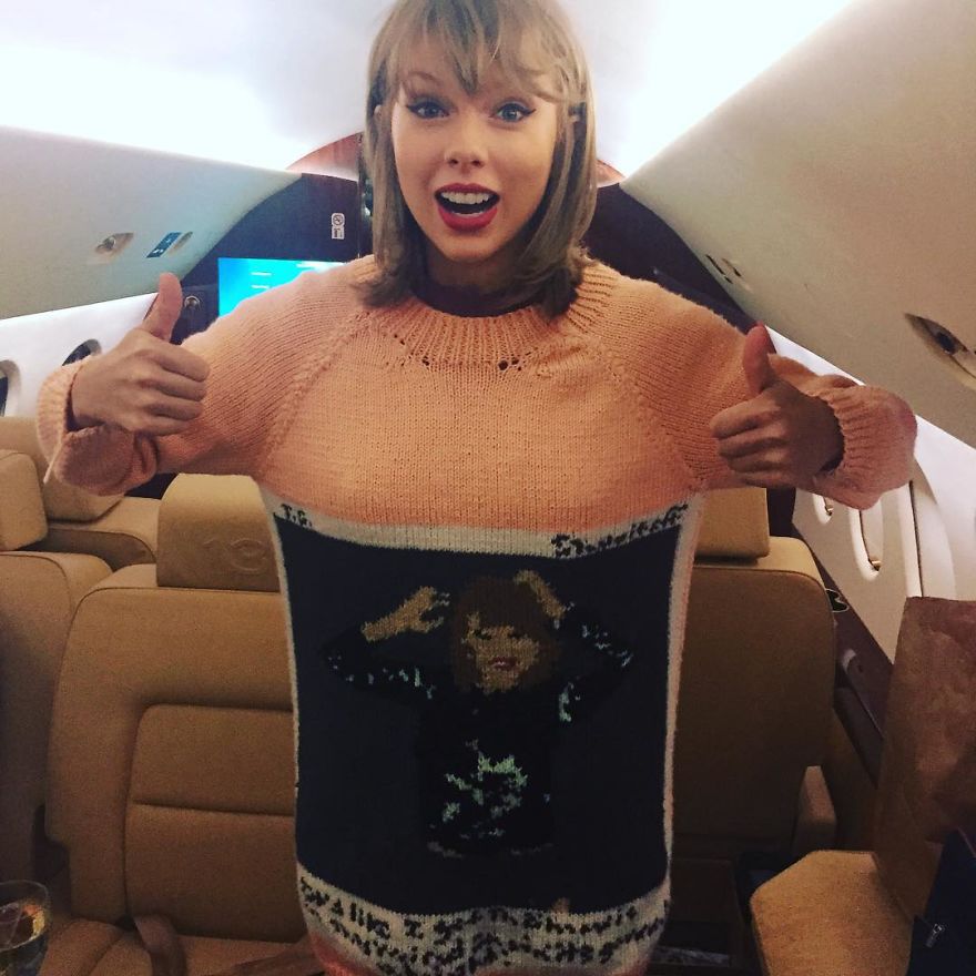 Taylor Swift Shows Off Fan-Knit Sweater - It's A Polaroid Of Her!