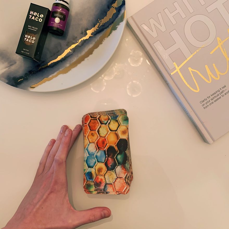 How To Read Your Color Mage Oracle Cards In 11 Pics If You're Trying Hard To Be A Good Person