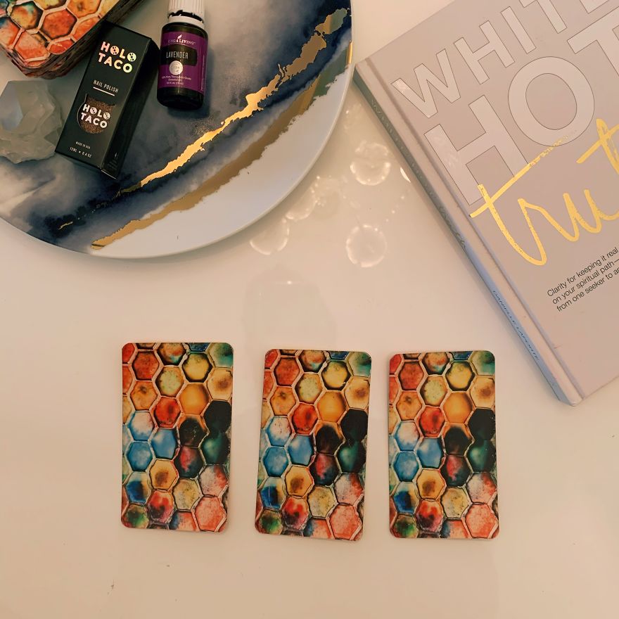How To Read Your Color Mage Oracle Cards In 11 Pics If You're Trying Hard To Be A Good Person