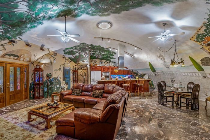 This Is How A $2.25M House That's Built Underground Looks (24 Pics)