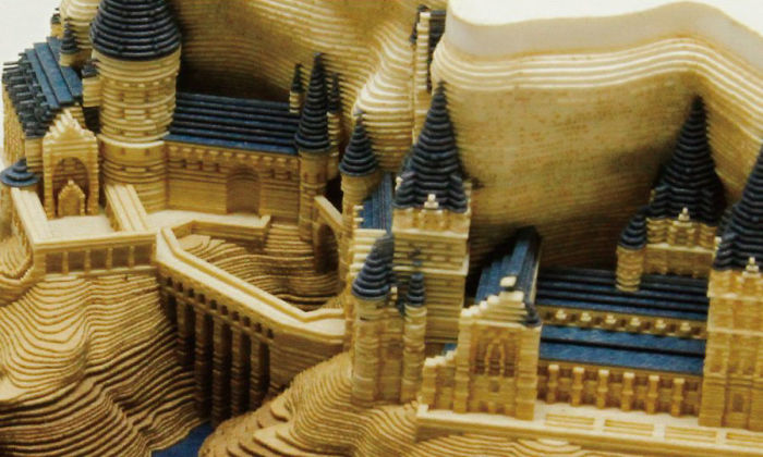 Perfect Gift For Every Harry Potter Fan: This Memo Pad Reveals Hogwarts Castle The More You Peel It Away