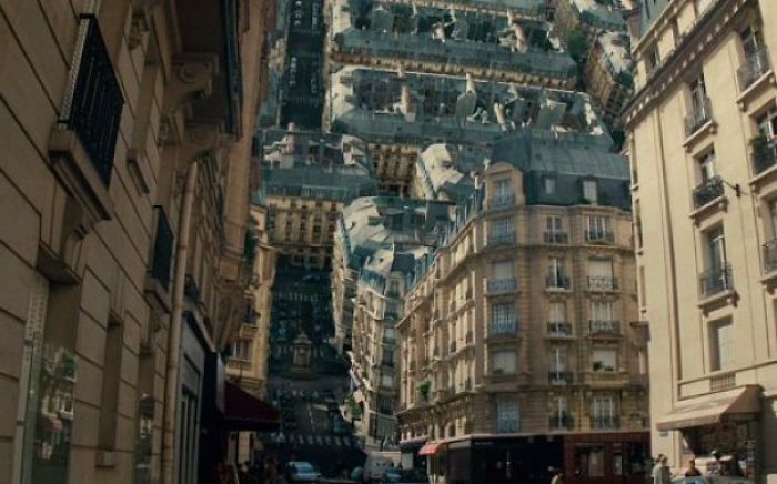 Christopher Nolan Famously Hates Cgi. To Achieve The Look Of Paris Flipping Upside Down In Inception (2010), He Called Upon The Powers Of The Eldritch Gods To Actually Fold The City In Half.