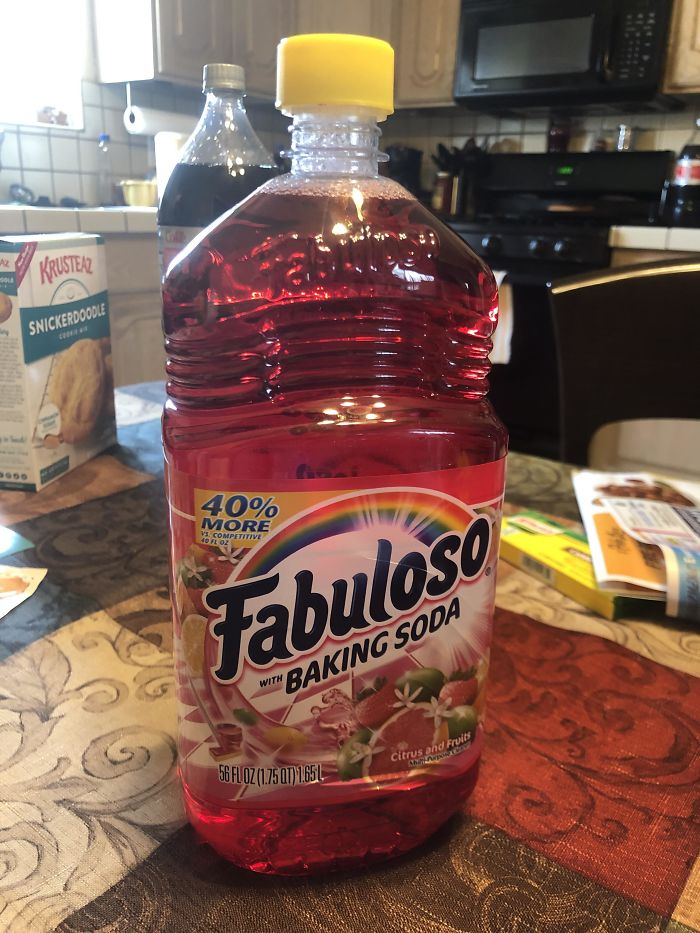 Nuestro estudiante japonés de intercambio estuvo a punto de beberse esto porque pone "soda" y sale fruta en la etiqueta