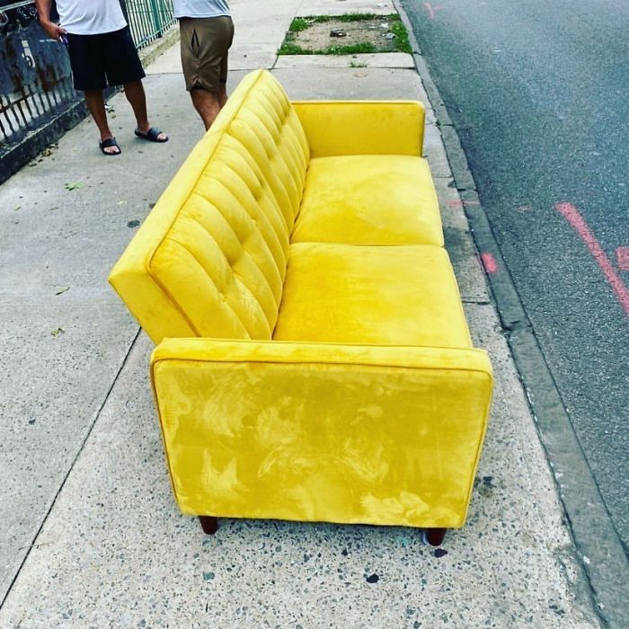 You Guysssss...it’s Velvet And Yellow!!! Bushwick On Cooper Between Wilson And Central 