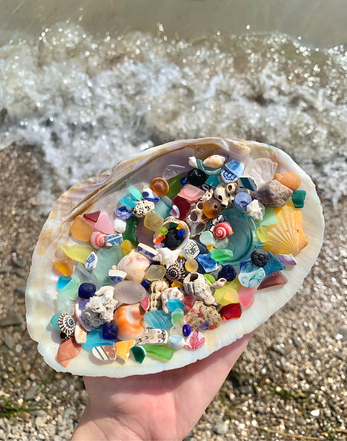 Colorful Sea Glass Beads, Sea Pottery, Seashells, Glass Buttons