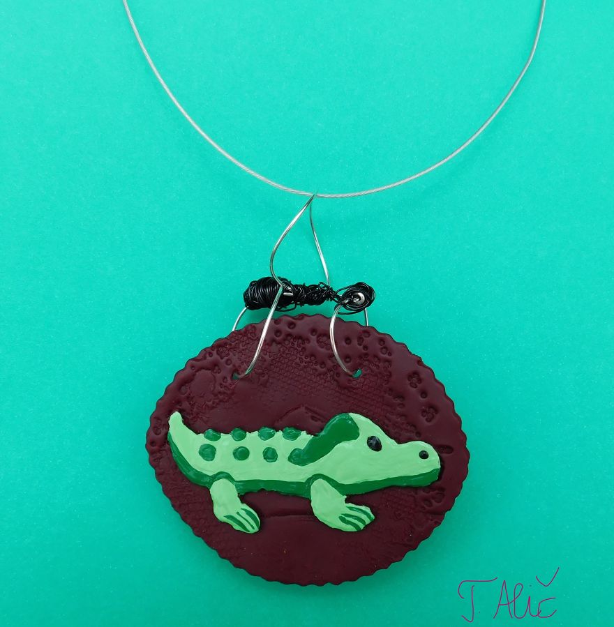 Handmade Necklace: Crocodile