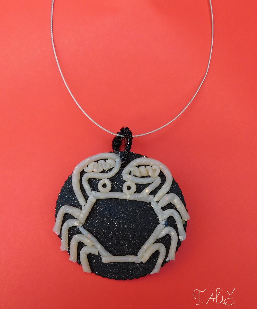 Handmade Necklace: Crab