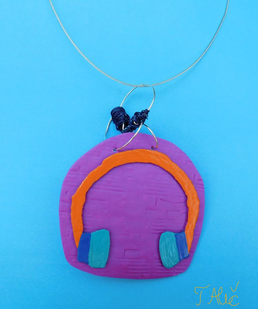 Handmade Necklace: Headphones