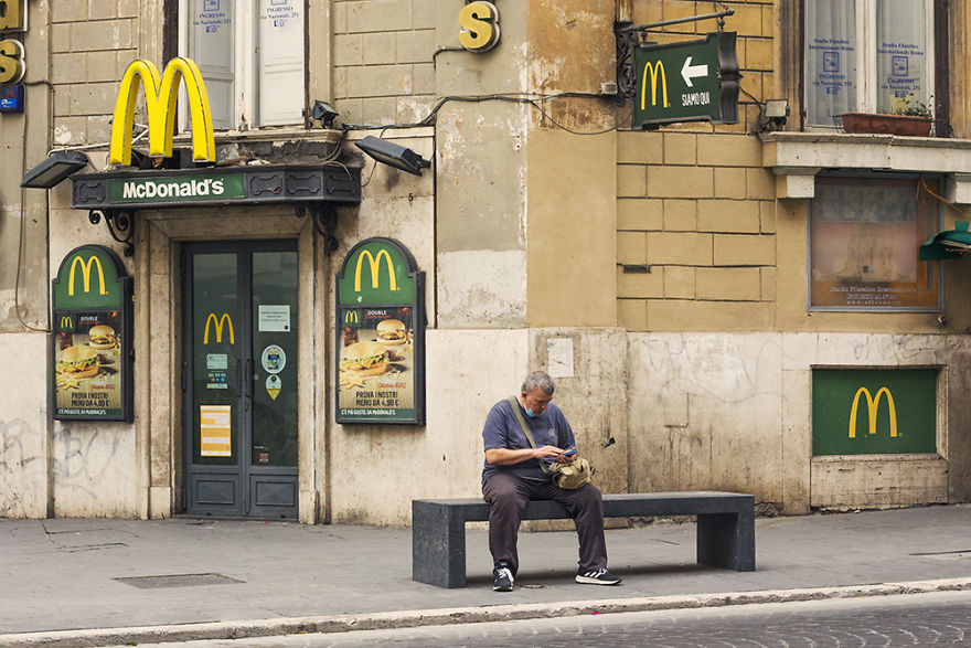 I Try To Catch The Contradictions And The Nuances Of Rome Through Street Photography