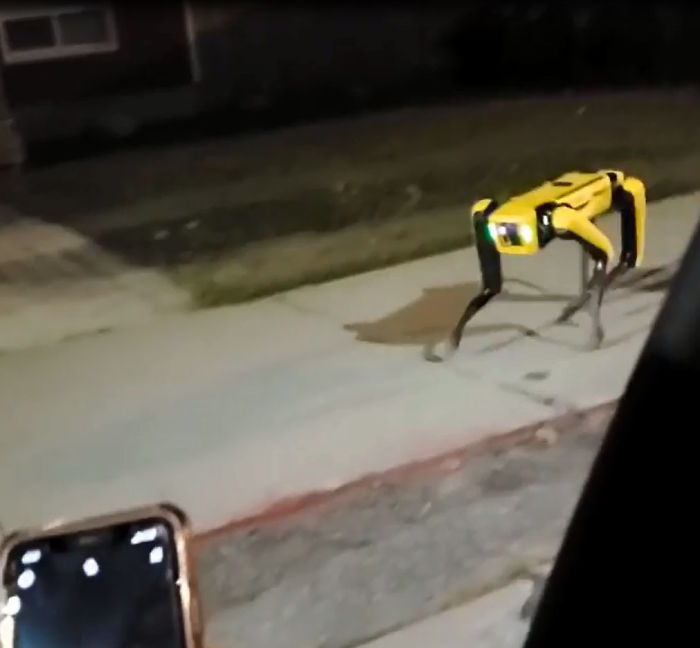 Boston Dynamics’ Dog Spotted On The Streets Of Ontario Is Creeping The Internet Out