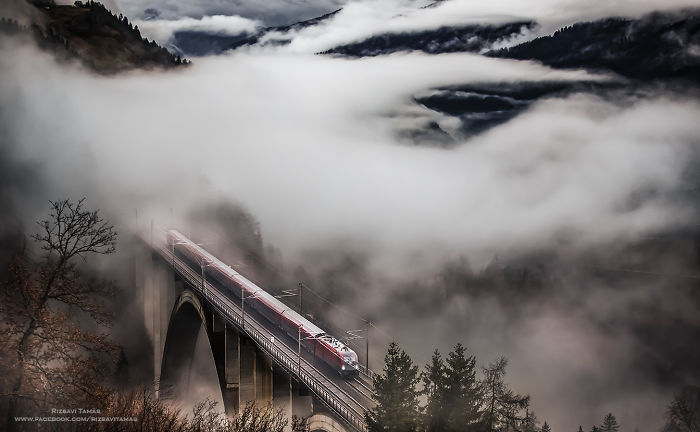 I Spent Five Years With Taking Train Pictures At The Most Exciting Places