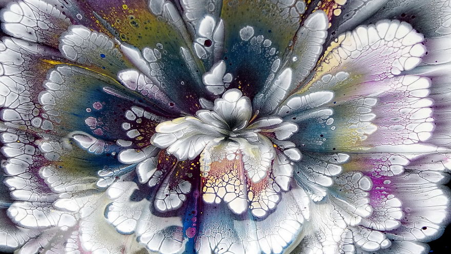 From Circles To Flower ~ Easy Pour For Beginners ~ Reverse Flower Dip ~ Step By Step Tutorial From Circles To Flower ~ Easy Pour For Beginners ~ Reverse Flower Dip ~ Step By Step Tutorial