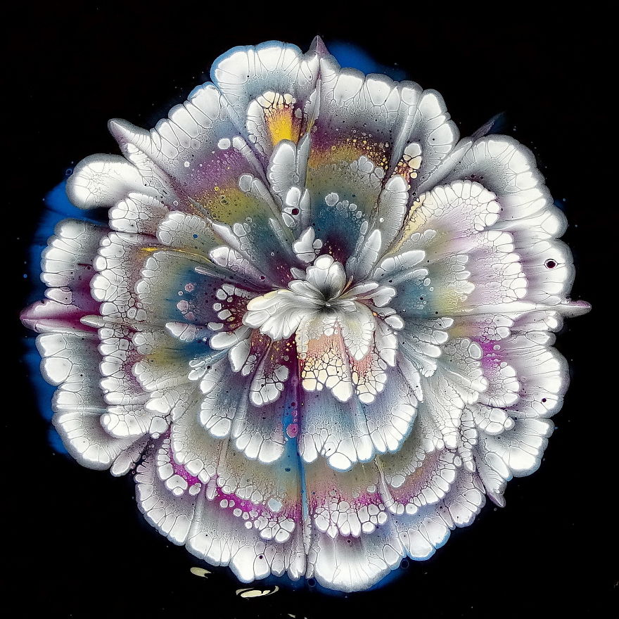From Circles To Flower ~ Easy Pour For Beginners ~ Reverse Flower Dip ~ Step By Step Tutorial From Circles To Flower ~ Easy Pour For Beginners ~ Reverse Flower Dip ~ Step By Step Tutorial