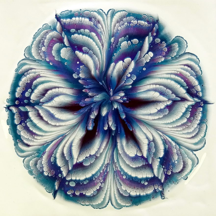 Reverse Dip With 3D Printed Flower Shaped Cup ~ Acrylic Pour Flower Painting ~ Paint #withme Reverse Dip With 3D Printed Flower Shaped Cup ~ Acrylic Pour Flower Painting ~ Paint #withme
