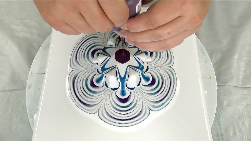 Reverse Dip With 3D Printed Flower Shaped Cup ~ Acrylic Pour Flower Painting ~ Paint #withme Reverse Dip With 3D Printed Flower Shaped Cup ~ Acrylic Pour Flower Painting ~ Paint #withme
