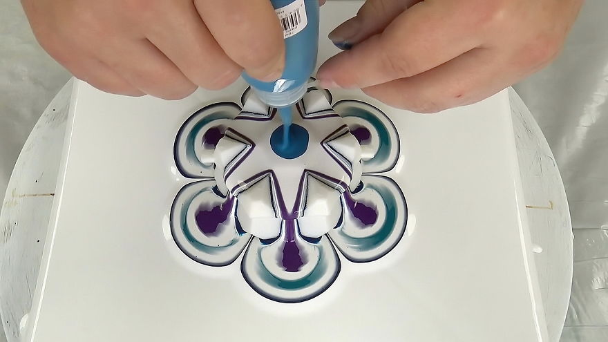 Reverse Dip With 3D Printed Flower Shaped Cup ~ Acrylic Pour Flower Painting ~ Paint #withme Reverse Dip With 3D Printed Flower Shaped Cup ~ Acrylic Pour Flower Painting ~ Paint #withme