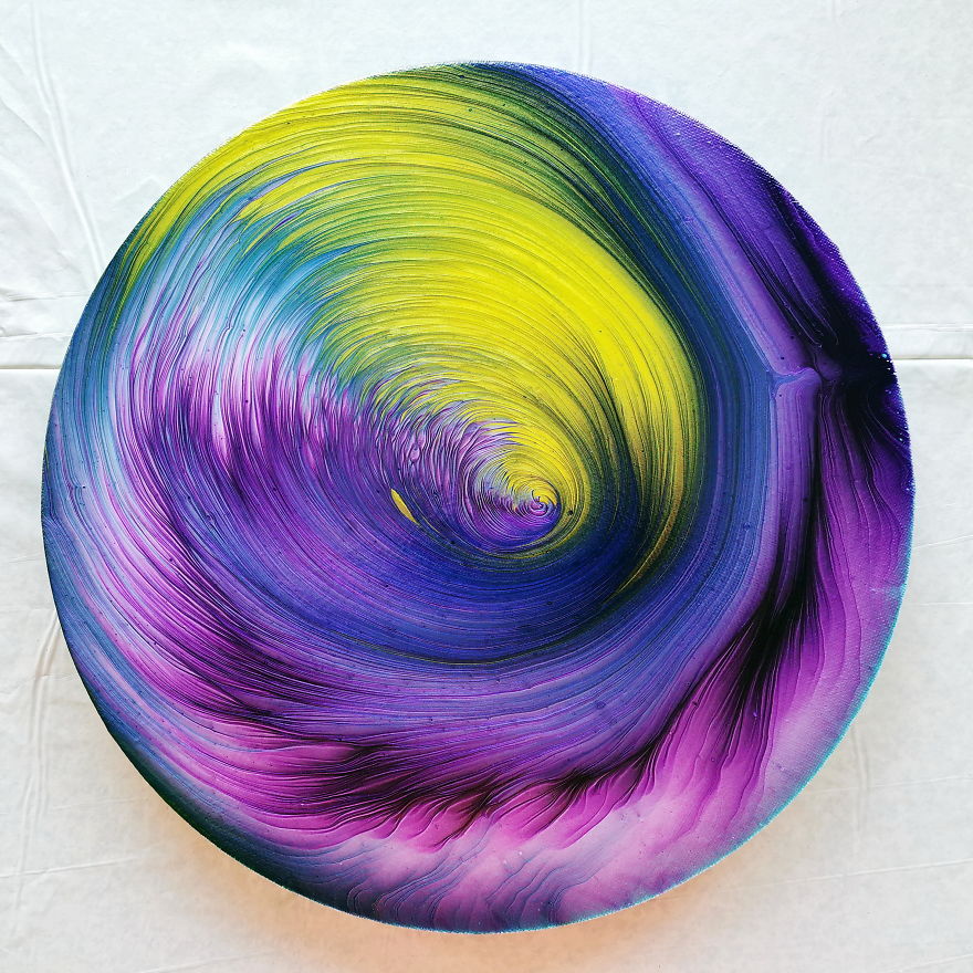 Split Cup ~ Arteza Iridescent Acrylic Paints Review ~ Straight Pour On Round Canvas Split Cup ~ Arteza Iridescent Acrylic Paints Review ~ Straight Pour On Round Canvas
