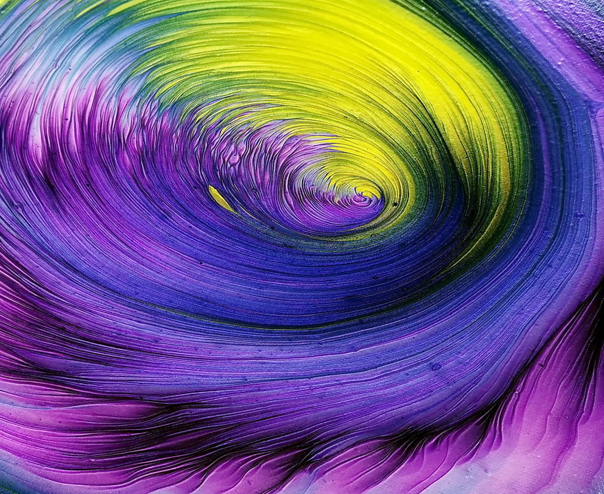Split Cup ~ Arteza Iridescent Acrylic Paints Review ~ Straight Pour On Round Canvas Split Cup ~ Arteza Iridescent Acrylic Paints Review ~ Straight Pour On Round Canvas