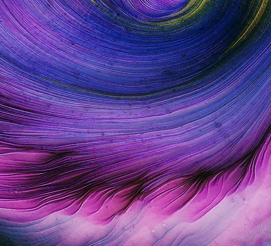 Split Cup ~ Arteza Iridescent Acrylic Paints Review ~ Straight Pour On Round Canvas Split Cup ~ Arteza Iridescent Acrylic Paints Review ~ Straight Pour On Round Canvas