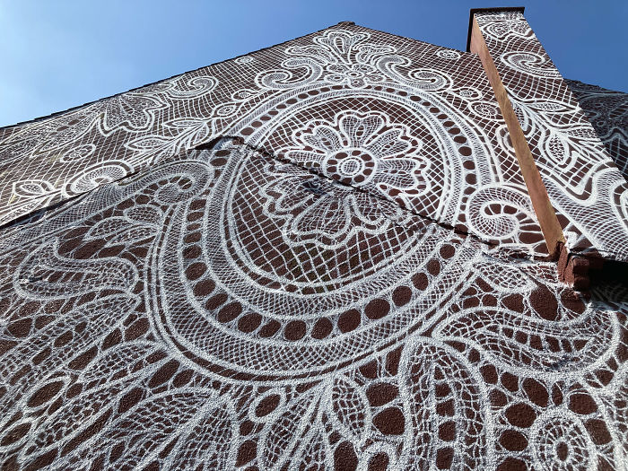 Warsaw-Based Artist Spray-Paints A Beautiful Lace Mural On The Side Of A French Lace Museum