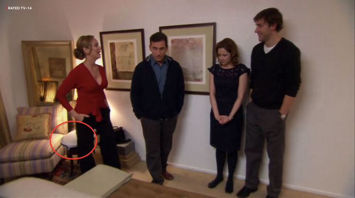 During The Second Season's 12th Episode, Michael Scott Ends Up Injuring His Foot After Stepping On His George Foreman Grill, Which He Leaves Next To His Bed. Two Seasons Later, When Michael And Jan Invite Everyone Over For A Dinner Party, Michael Takes Jim And Pam Upstairs To Show Them The Rest Of The House. In His Bedroom, If You Look Closely, The George Foreman Grill Is Sitting Nicely On A Tiny Table Next To His Tiny Bed