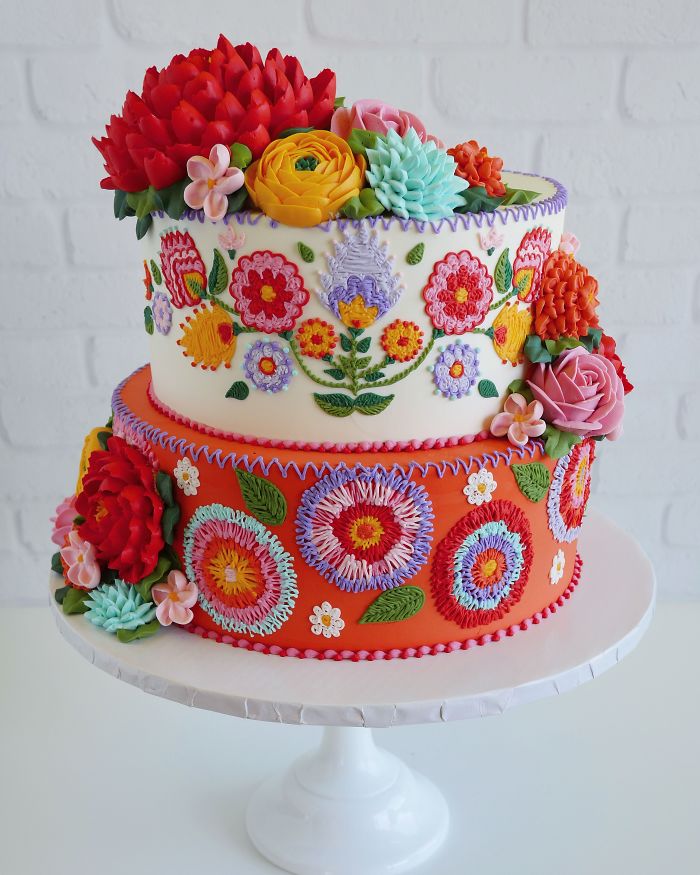 'Embroidered' Wedding Cake