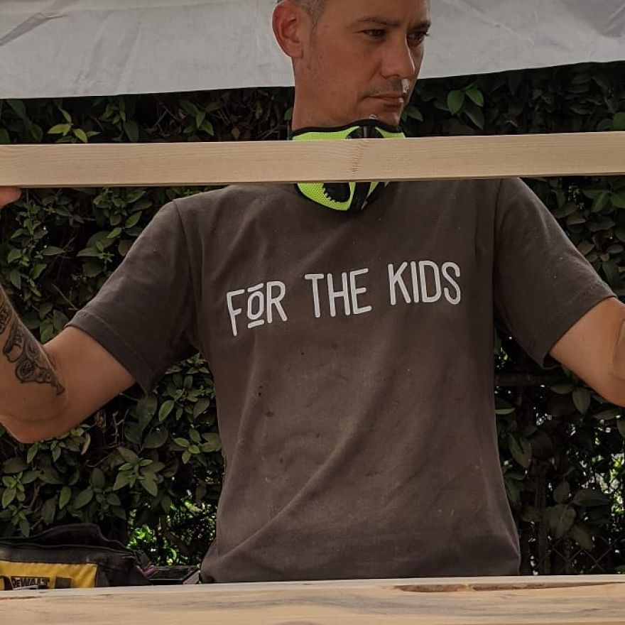 California Man Finds A New Passion In Building Desks For Kids In Need