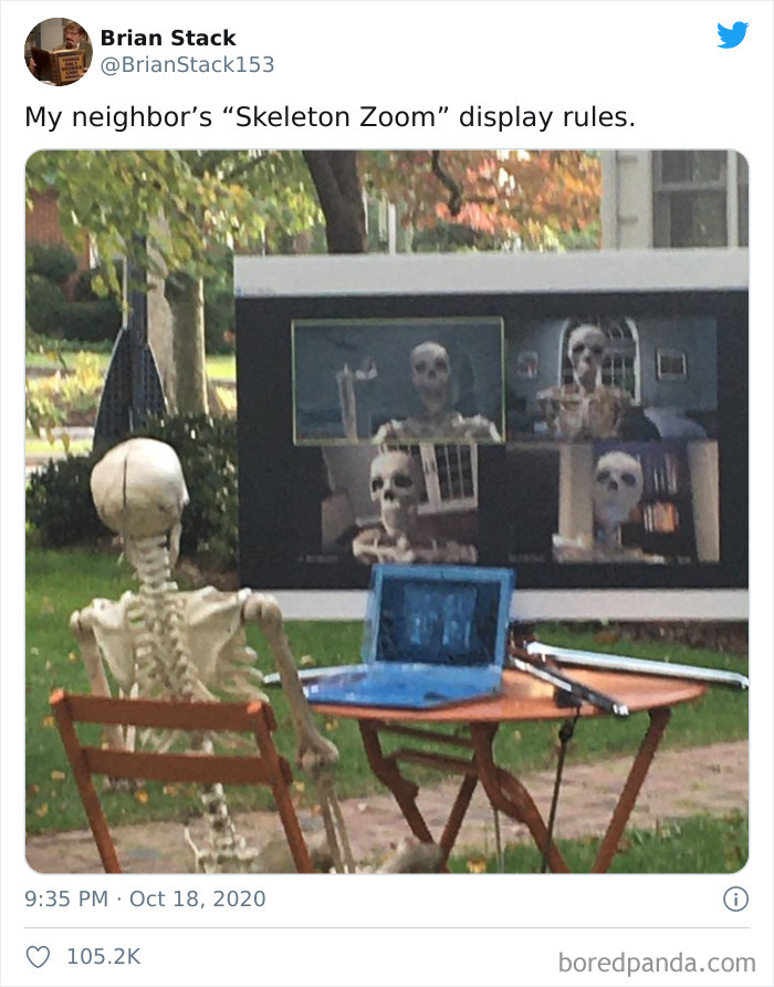 Esqueletos con videollamada