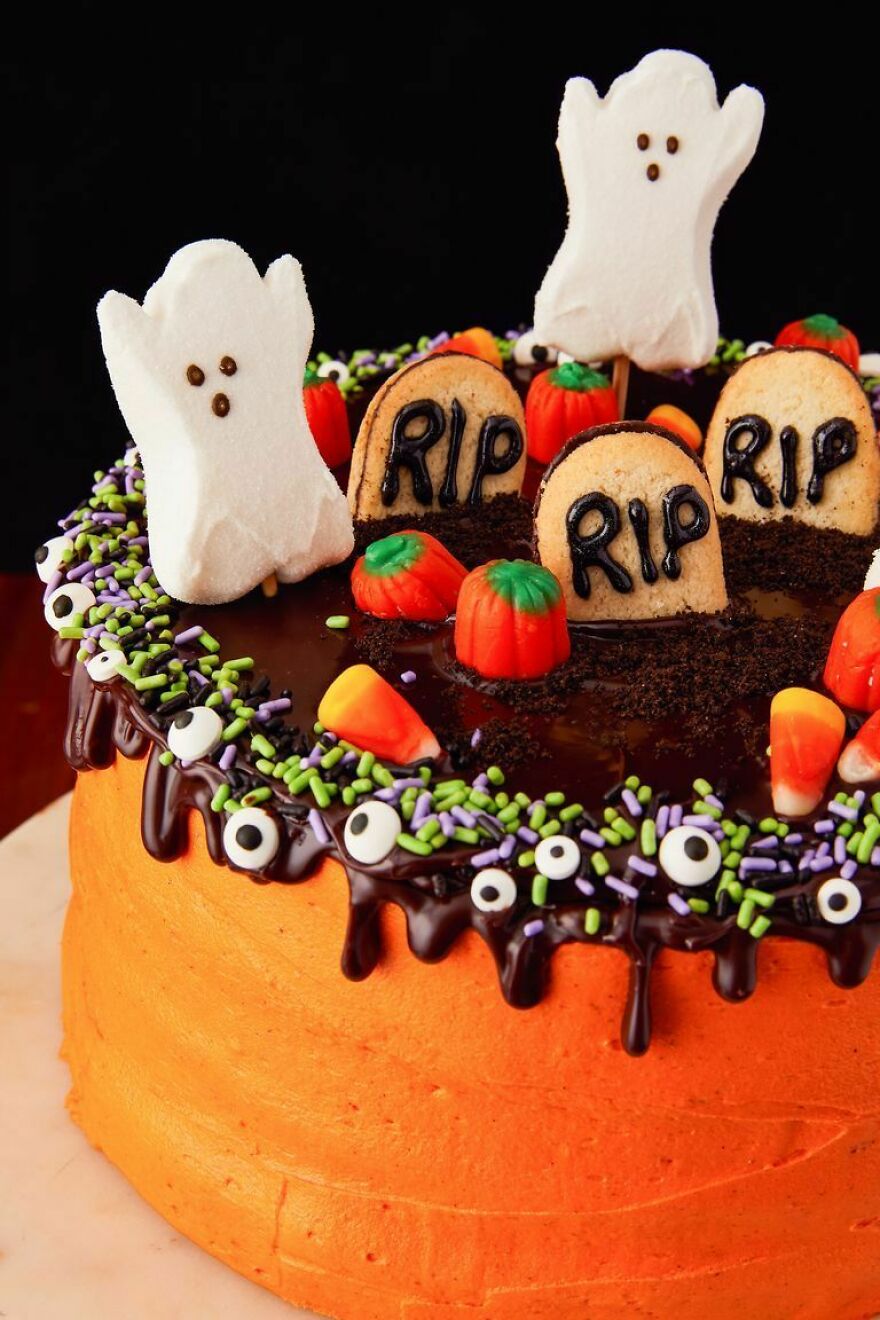 30 Halloween Treats That Will Get You In The Holiday Spirit