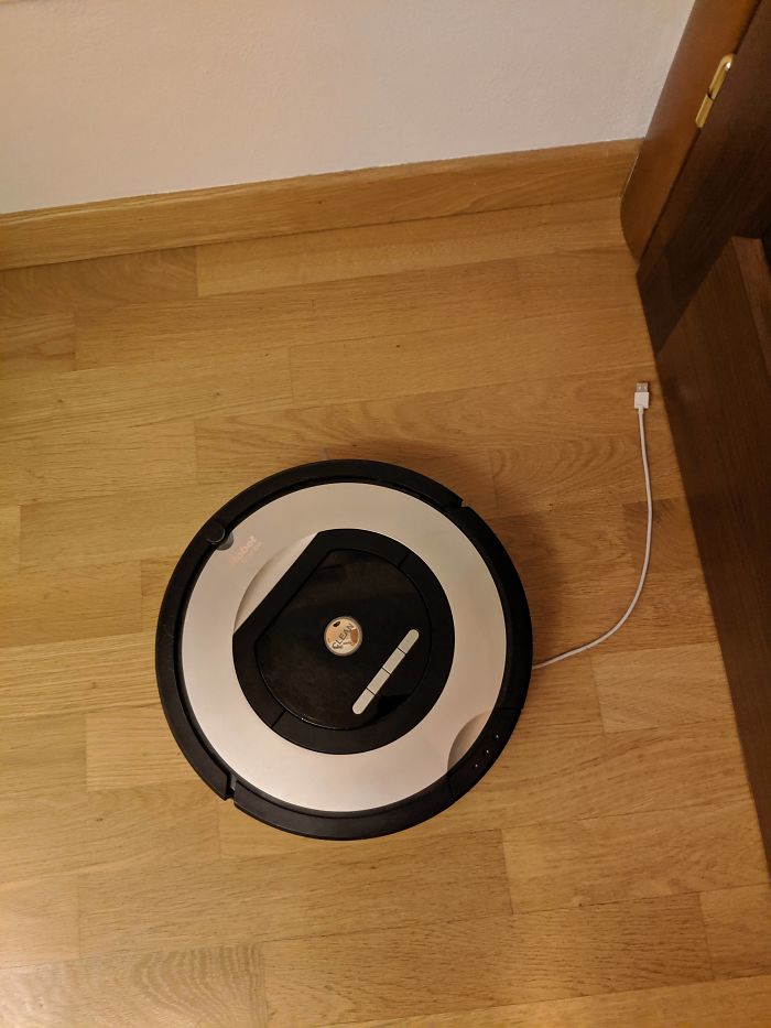 My Roomba Got A New Tail
