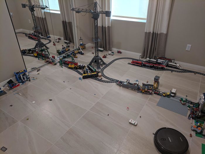 So My Vacuum Robot Got Into My LEGO Room